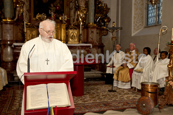 Altarweihe Welsche Kirche Segnung -3749