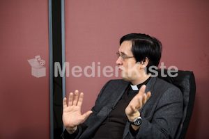 Bernd Oberndorfer Mensch Priester-27.jpg