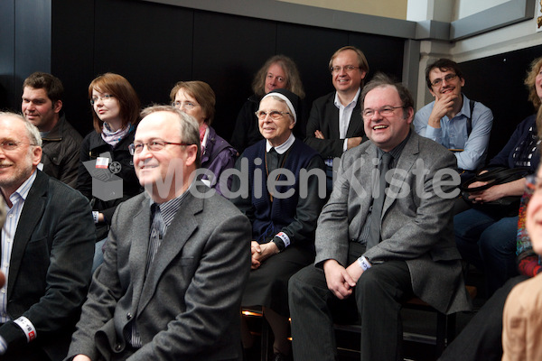 Kirchenpressekonferenz-0613.jpg