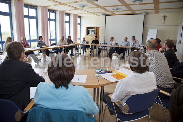 Konferenz Uebergabe-6993