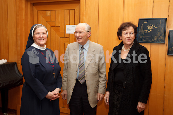 Licht getaucht kommst Du Sr. Maria Johanna Senn-042-14