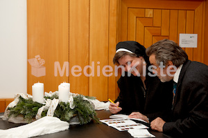 Licht getaucht kommst Du Sr. Maria Johanna Senn-042-24