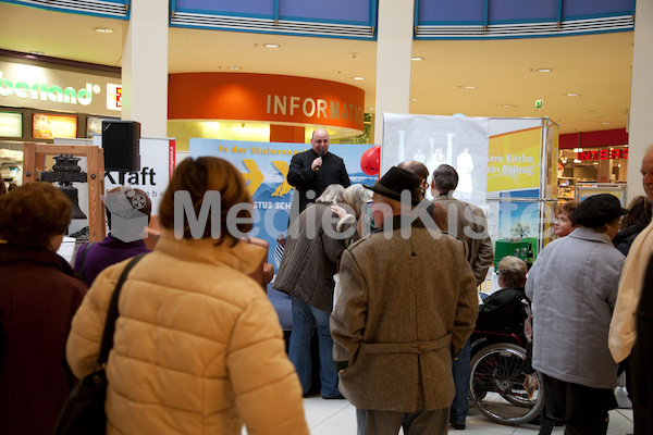 Pfarrer Brei im Citypark Teil 9 (226 von 311).jpg