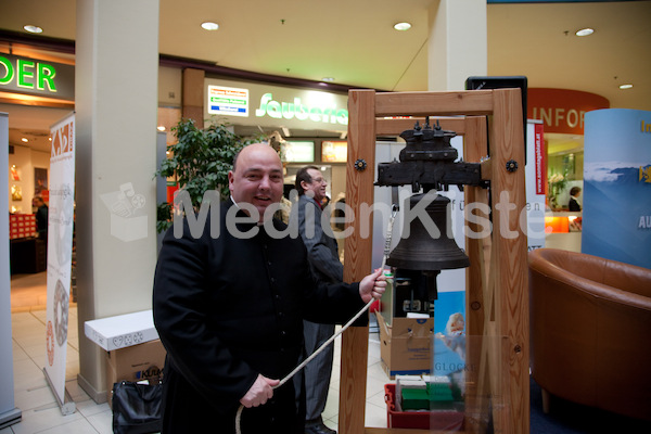 Pfarrer Brei im Citypark Teil 9 (26 von 311).jpg