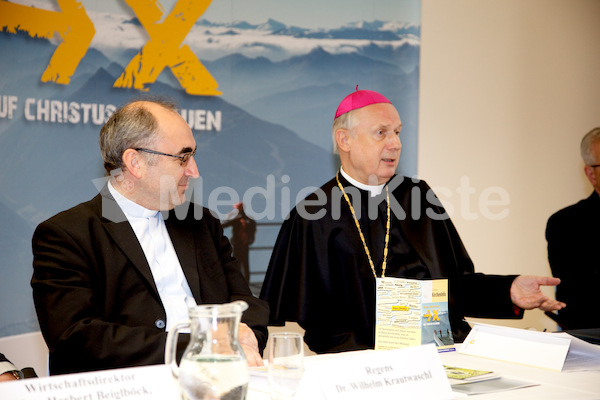 Pressekonferenz auf Christus schauen-17.jpg