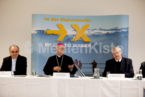 Pressekonferenz auf Christus schauen-34.jpg