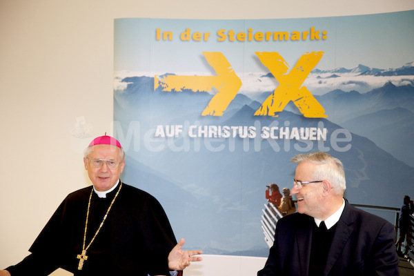 Pressekonferenz auf Christus schauen-4.jpg