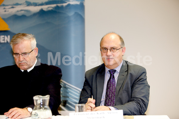 Pressekonferenz auf Christus schauen-42.jpg