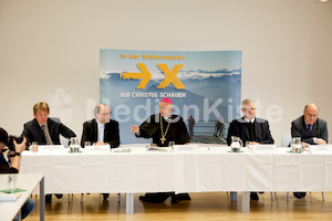 Pressekonferenz auf Christus schauen-5.jpg