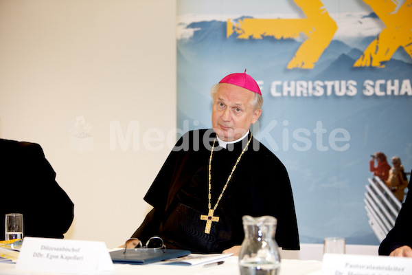 Pressekonferenz auf Christus schauen-56.jpg