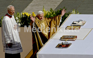 Benedikt XVI (1)