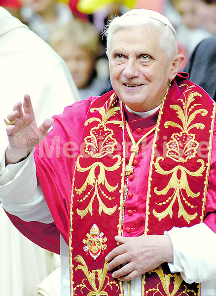 Benedikt XVI., Papst