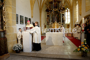 Foto Neuhold Altarweihe in St. Katharein a. d. Laming-9448