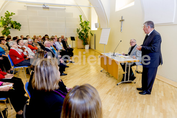 Glaubensseminar in Seggau m. P. Paul Thoerner-0813-2