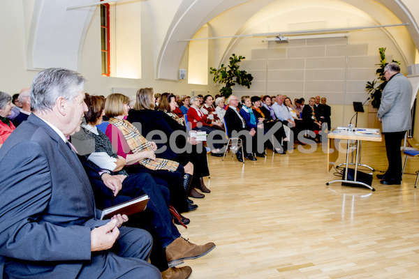 Glaubensseminar in Seggau m. P. Paul Thoerner-0820