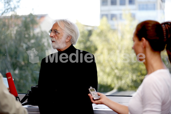 Michael Haneke erhaelt den Ehrendoktor der Universitaet Graz-1094