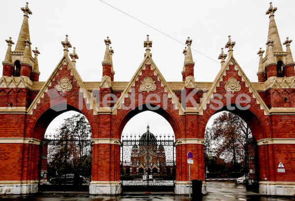 Segnung Zentralfriedhof Eingang-7552